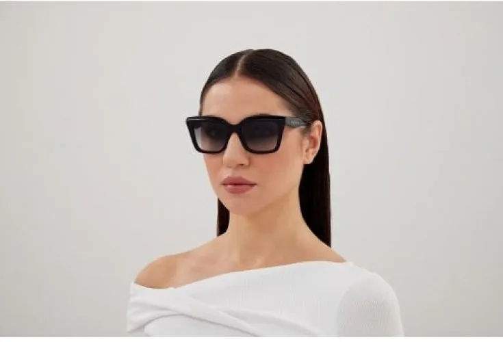 Alexander McQueen AM0473S Sunglasses
