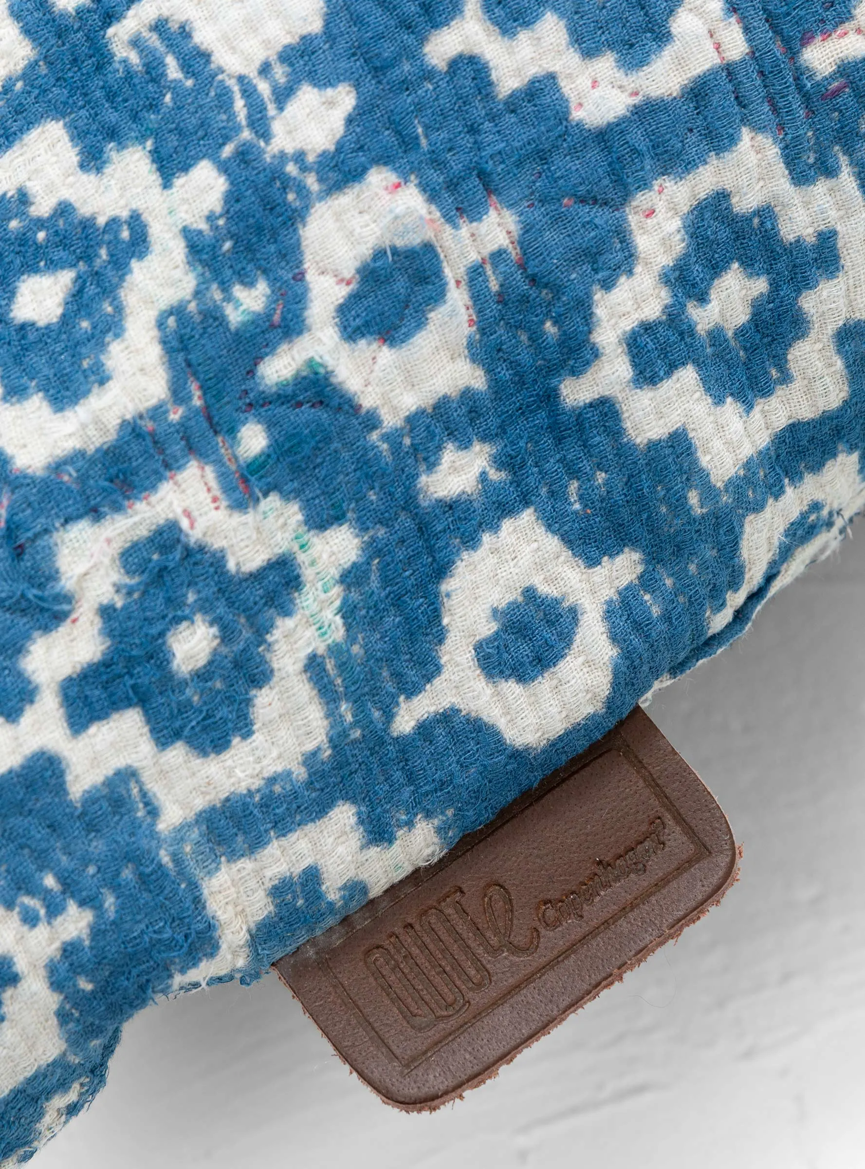 Vintage Pearl Horizon Cushion S