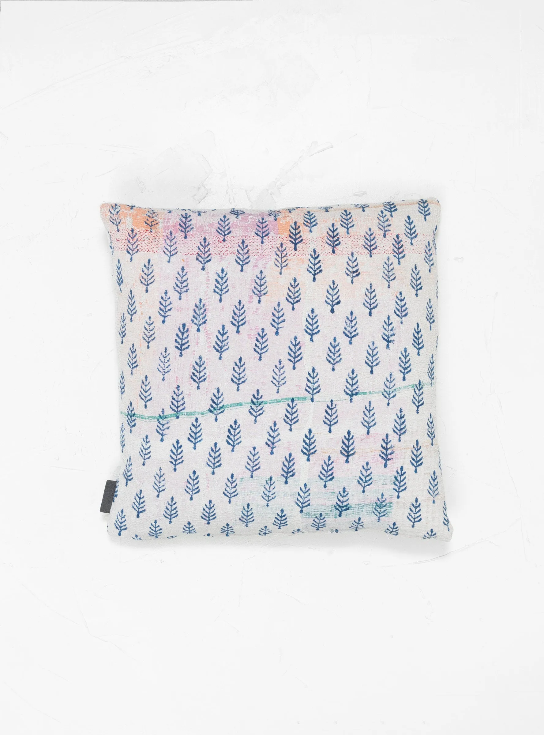 Vintage Pearl Lagoon Cushion S